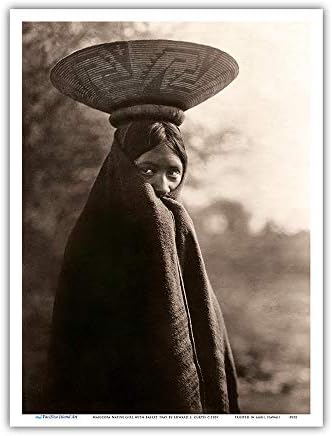 Sepet Tepsili Maricopa Yerli Kız - Kuzey Amerika Yerlileri-Edward S. Curtis'in Vintage Sepya Tonlu Fotoğrafı c. 1907-Usta Sanat
